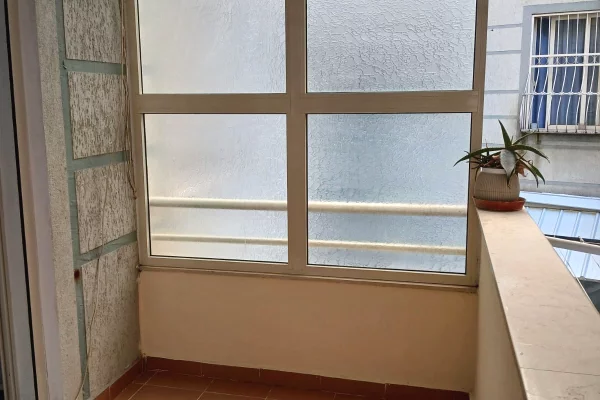 Shtepi me qera Apartament ne Tirane, 2+1, Mobilimi E mobiluar, Pagesa 420  Euro.