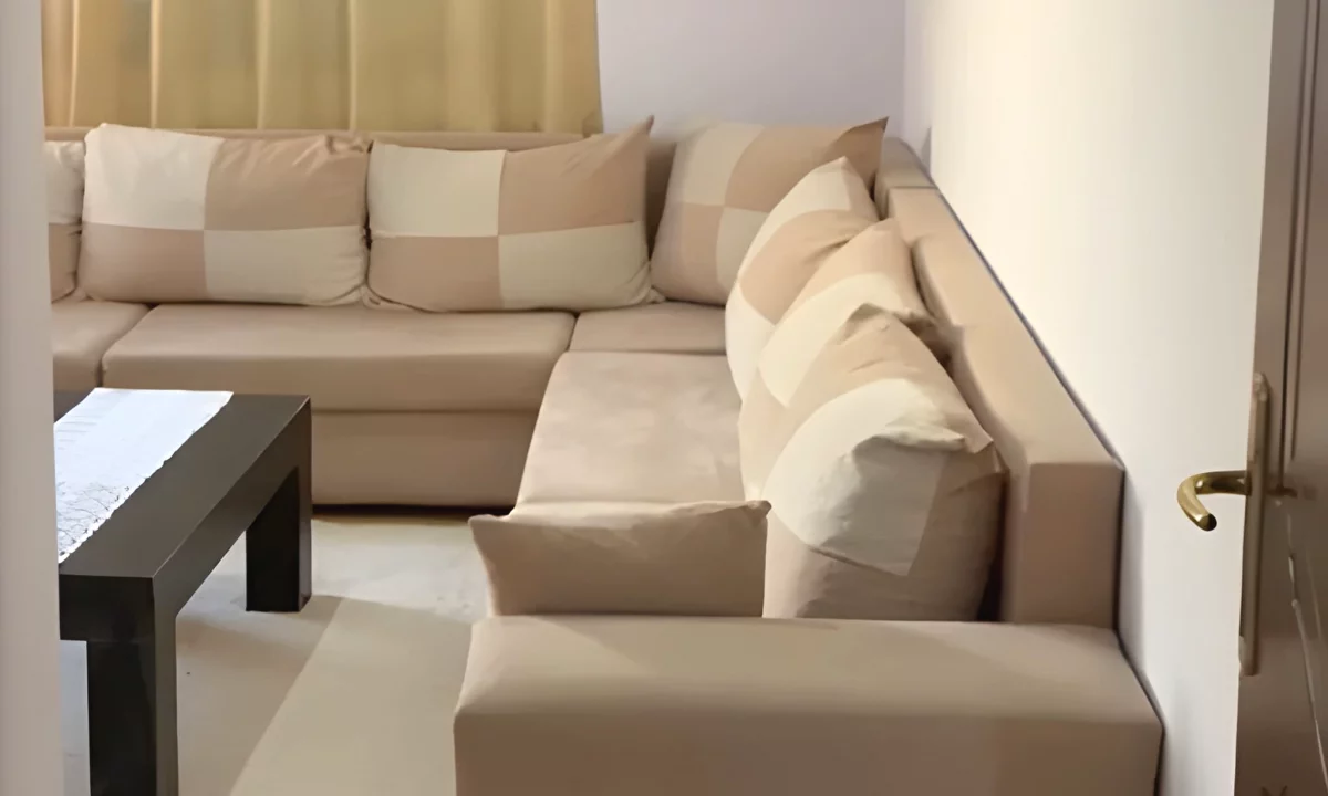 Shtepi me qera Apartament ne Tirane, 2+1, Mobilimi E mobiluar, Pagesa 400  Euro.