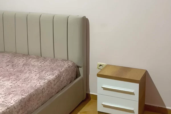 Shtepi me qera Apartament ne Tirane, 2+1, Mobilimi E mobiluar, Pagesa 400  Euro.