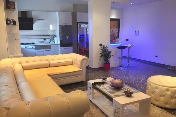 Casa in affitto 2+1 a Tirana - 800 Euro