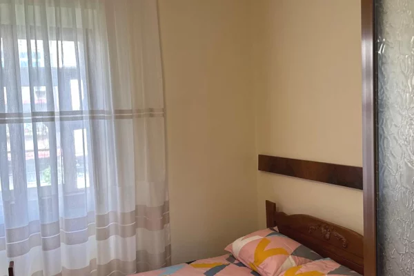 Appartamento in affitto a Tirana 1+1, Arredato