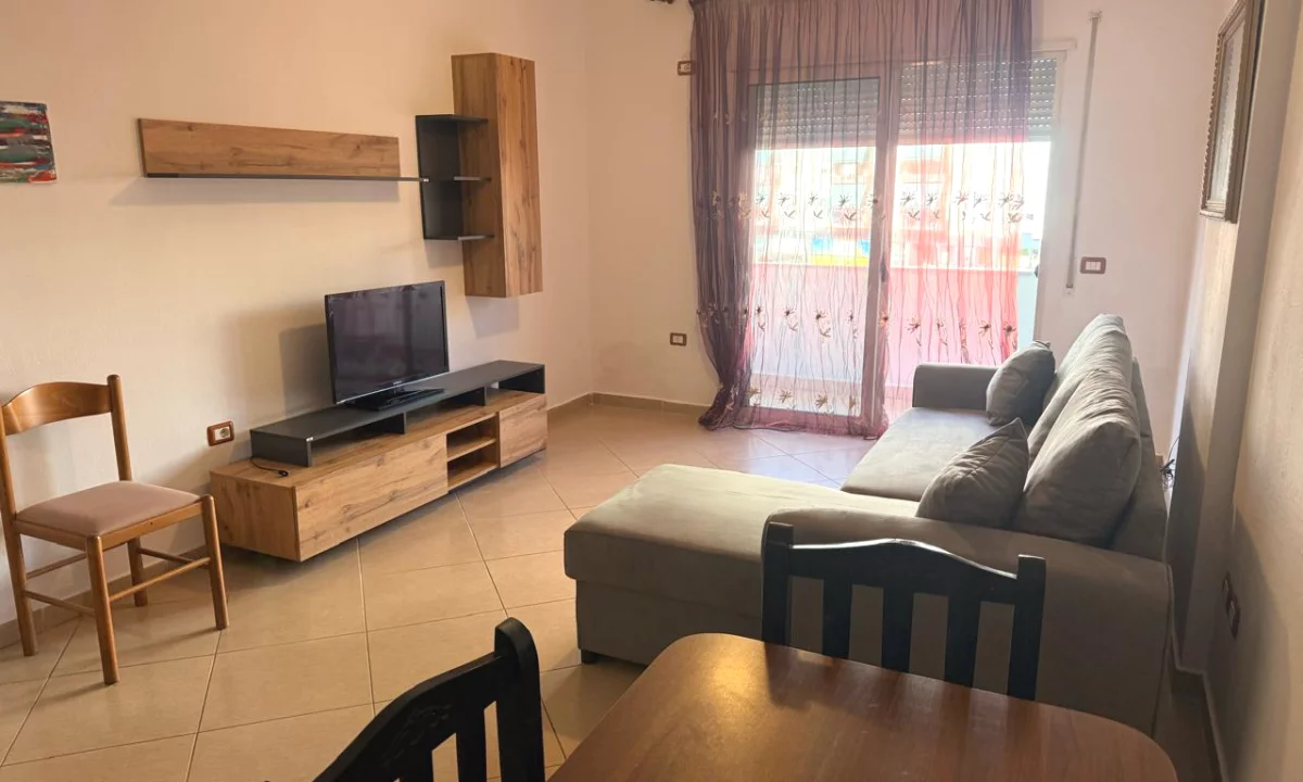 Shtepi me qera Apartament ne Tirane, 1+1, Mobilimi E mobiluar, Pagesa 400  Euro.