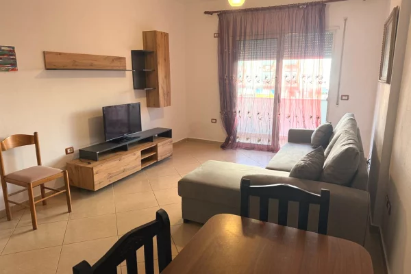 Shtepi me qera 1+1 ne Tirane - 400 Euro