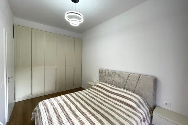 Shtepi me qera Apartament ne Tirane, 1+1, Mobilimi E mobiluar, Pagesa 450  Euro.