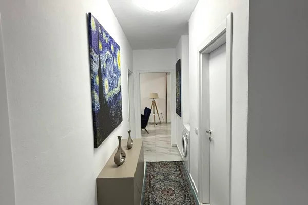 Appartamento in affitto a Tirana 2+1, Arredato