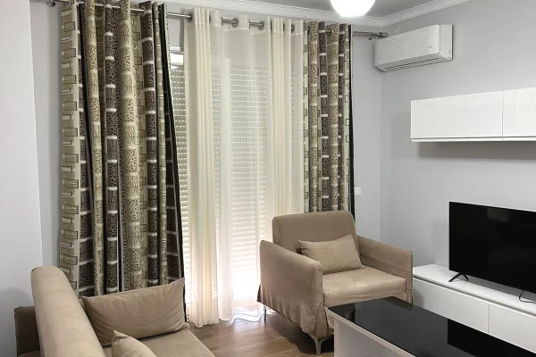 Shtepi me qera Apartament ne Tirane, 1+1, Mobilimi E mobiluar, Pagesa 400  Euro.