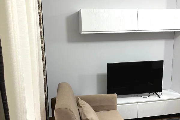 Shtepi me qera Apartament ne Tirane, 1+1, Mobilimi E mobiluar, Pagesa 400  Euro.