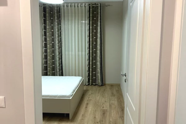 Shtepi me qera Apartament ne Tirane, 1+1, Mobilimi E mobiluar, Pagesa 400  Euro.