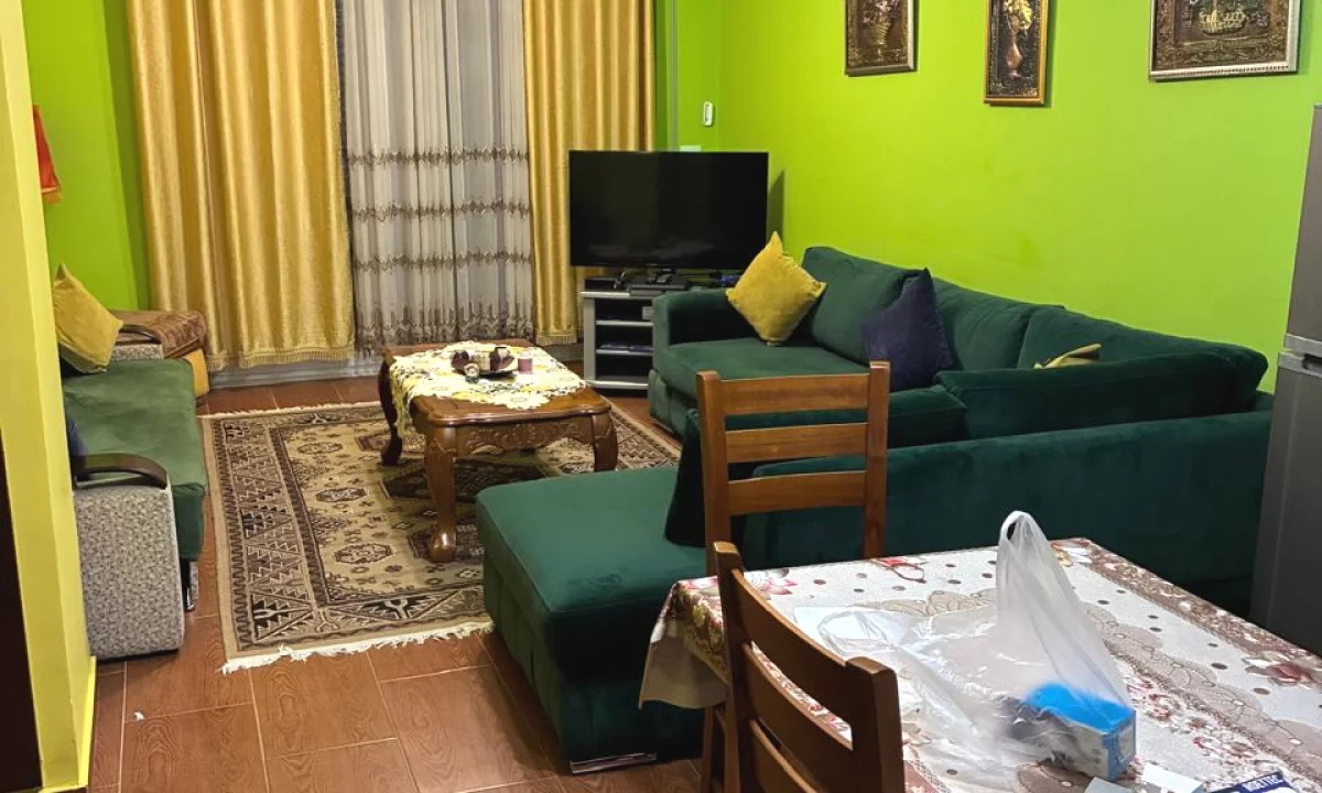 Shtepi me qera Apartament ne Tirane, 1+1, Mobilimi E mobiluar, Pagesa 500  Euro.