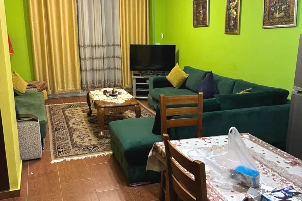 Rruga Frosina Plaku/21 Dhjetori - Jepet Apartament 1+1 me qira !!!
