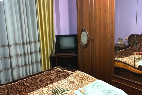 Shtepi me qera Apartament ne Tirane, 1+1, Mobilimi E mobiluar, Pagesa 500  Euro.