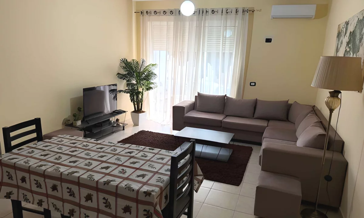 Shtepi me qera Apartament ne Tirane, 2+1, Mobilimi E mobiluar, Pagesa 550  Euro.