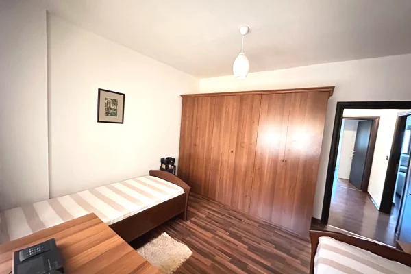 Shtepi me qera Apartament ne Tirane, 2+1, Mobilimi E mobiluar, Pagesa 850  Euro.