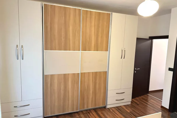Shtepi me qera Apartament ne Tirane, 2+1, Mobilimi E mobiluar, Pagesa 850  Euro.