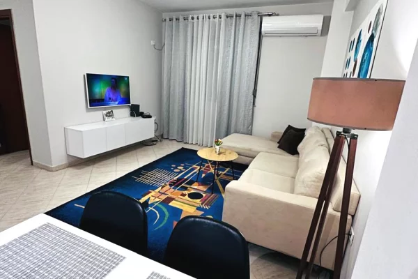 Shtepi me qera Apartament ne Tirane, 1+1, Mobilimi E mobiluar, Pagesa 550  Euro.