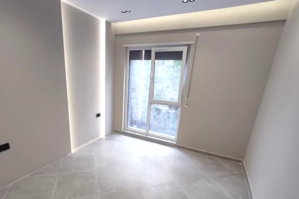 Shtepi me qera Apartament ne Tirane, 2+1, Mobilimi Bosh, pa mobiluar, Pagesa 600  Euro.