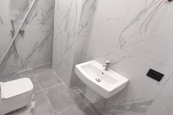 Shtepi me qera Apartament ne Tirane, 2+1, Mobilimi Bosh, pa mobiluar, Pagesa 600  Euro.