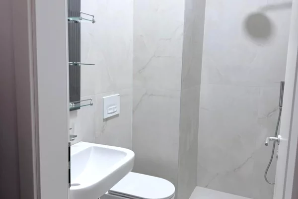 Shtepi me qera Apartament ne Tirane, 1+1, Mobilimi E mobiluar, Pagesa 400  Euro.