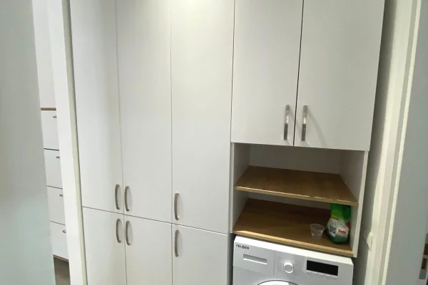 Shtepi me qera Apartament ne Tirane, 1+1, Mobilimi E mobiluar, Pagesa 370  Euro.