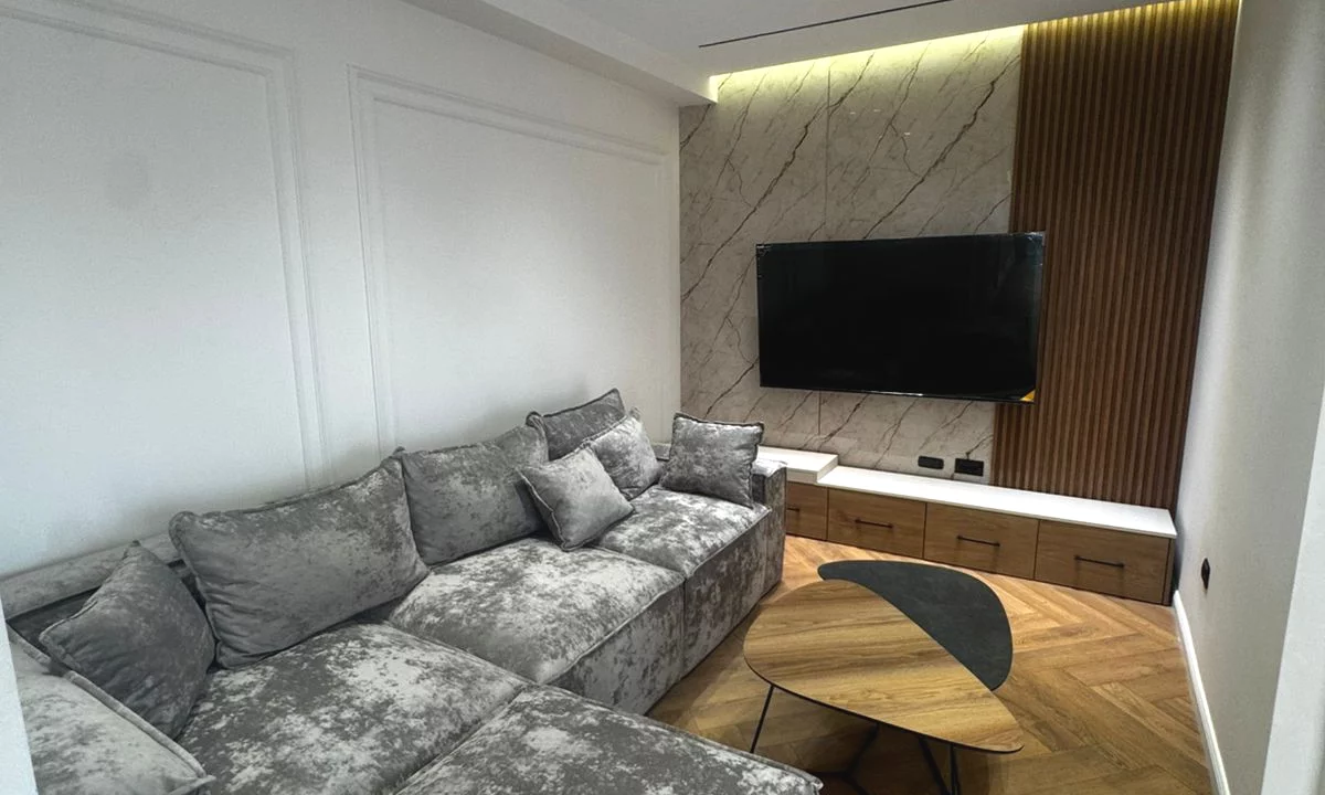 Shtepi me qera Apartament ne Tirane, 2+1, Mobilimi E mobiluar, Pagesa 250,000  Euro.