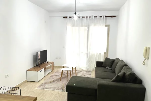 Shtepi me qera Apartament ne Tirane, 2+1, Mobilimi E mobiluar, Pagesa 600  Euro.