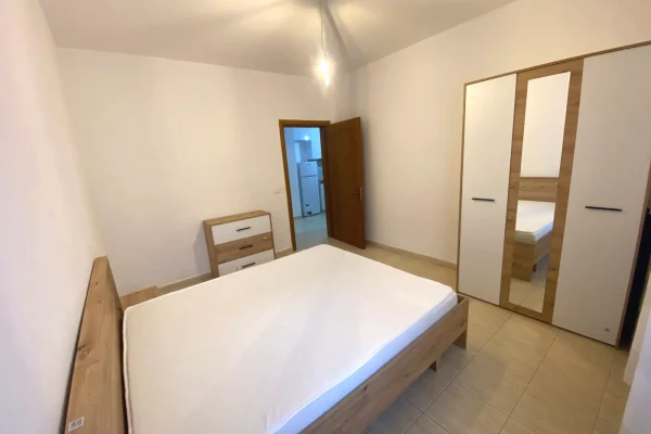 Shtepi me qera Apartament ne Tirane, 2+1, Mobilimi E mobiluar, Pagesa 600  Euro.