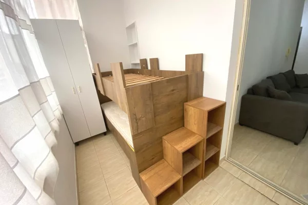 Shtepi me qera Apartament ne Tirane, 2+1, Mobilimi E mobiluar, Pagesa 600  Euro.