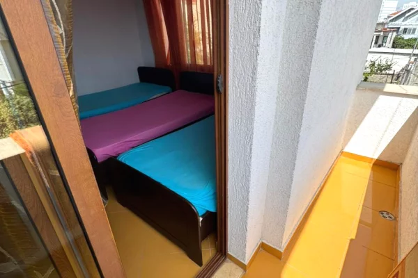 Shtepi me qera Apartament ne Tirane, 1+1, Mobilimi E mobiluar, Pagesa 450  Euro.