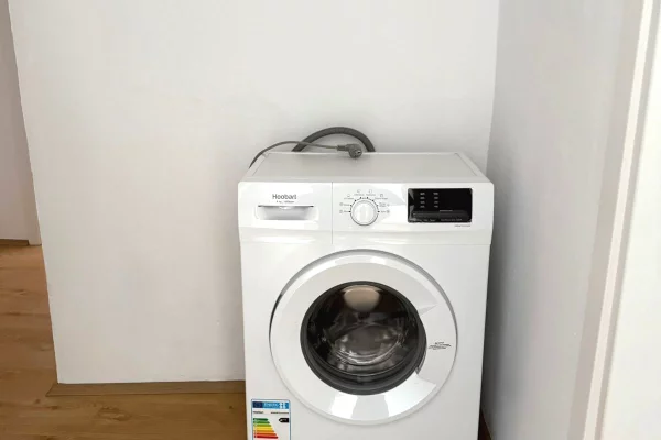 Shtepi me qera Apartament ne Tirane, 1+1, Mobilimi E mobiluar, Pagesa 500  Euro.