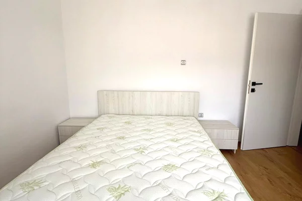 Shtepi me qera Apartament ne Tirane, 1+1, Mobilimi E mobiluar, Pagesa 500  Euro.