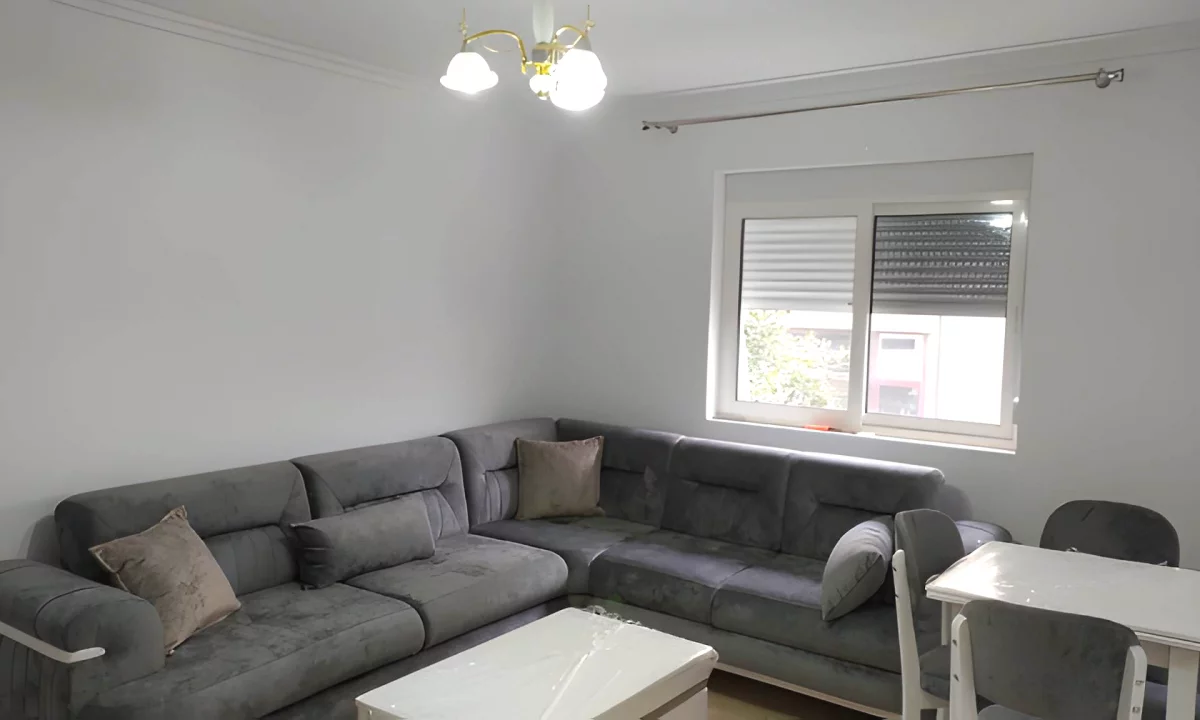 Shtepi me qera Apartament ne Tirane, 1+1, Mobilimi E mobiluar, Pagesa 500  Euro.