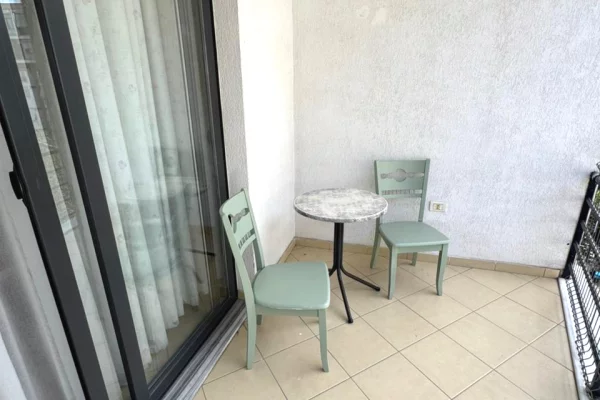 Shtepi me qera Apartament ne Tirane, 2+1, Mobilimi E mobiluar, Pagesa 500  Euro.