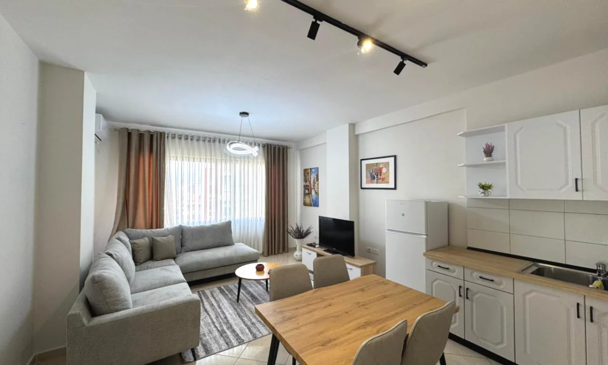 Shtepi me qera Apartament ne Tirane, 2+1, Mobilimi E mobiluar, Pagesa 500  Euro.