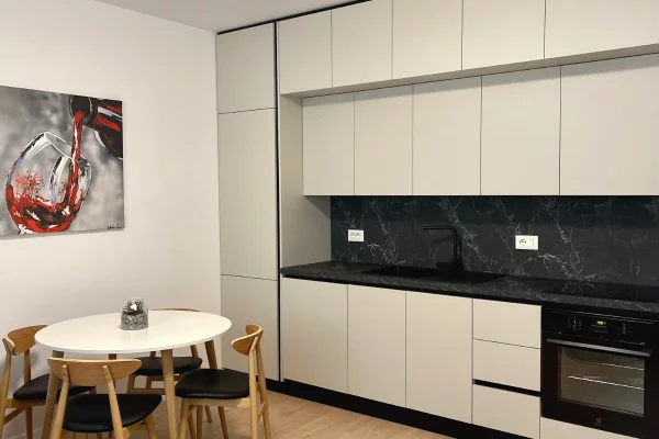 Shtepi me qera Apartament ne Tirane, 2+1, Mobilimi E mobiluar, Pagesa 950  Euro.