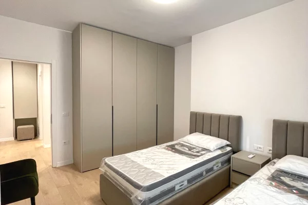 Shtepi me qera Apartament ne Tirane, 2+1, Mobilimi E mobiluar, Pagesa 950  Euro.