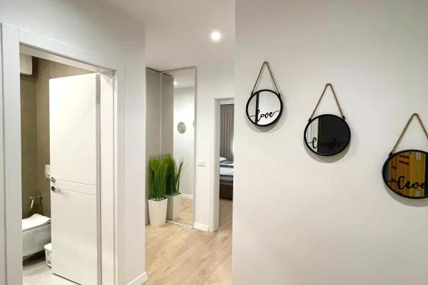 Shtepi me qera Apartament ne Tirane, 2+1, Mobilimi E mobiluar, Pagesa 950  Euro.