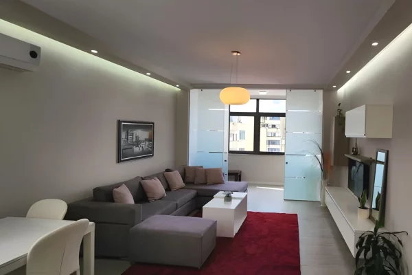 Shtepi me qera Apartament ne Tirane, 1+1, Mobilimi E mobiluar, Pagesa 850  Euro.