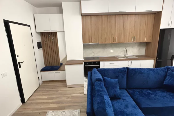 Jepet Apartament 1+1 me qira – Rruga 5 Maji - Kati: 7 (jo i fundit, me 2 ashensorë)
