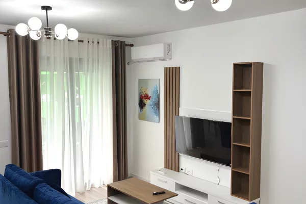 Shtepi me qera Apartament ne Tirane, 1+1, Mobilimi E mobiluar, Pagesa 550  Euro.