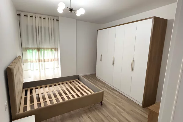 Shtepi me qera Apartament ne Tirane, 1+1, Mobilimi E mobiluar, Pagesa 550  Euro.