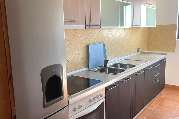 Shtepi me qera Apartament ne Tirane, 2+1, Mobilimi E mobiluar, Pagesa 400  Euro.