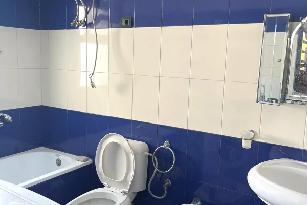 Shtepi me qera Apartament ne Tirane, 2+1, Mobilimi E mobiluar, Pagesa 400  Euro.