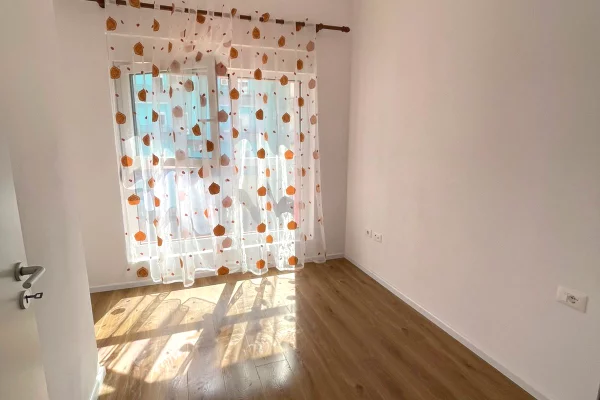 Shtepi me qera Apartament ne Tirane, 2+1, Mobilimi E mobiluar, Pagesa 500  Euro.