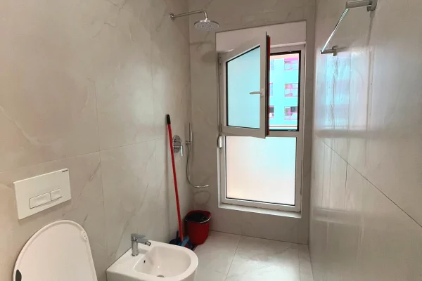 Shtepi me qera Apartament ne Tirane, 2+1, Mobilimi E mobiluar, Pagesa 500  Euro.