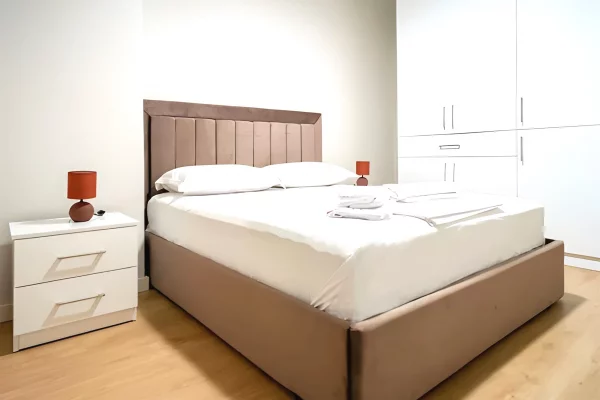 Shtepi me qera Apartament ne Tirane, 1+1, Mobilimi E mobiluar, Pagesa 650  Euro.