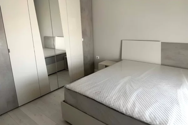 Shtepi me qera Apartament ne Tirane, 2+1, Mobilimi E mobiluar, Pagesa 600  Euro.