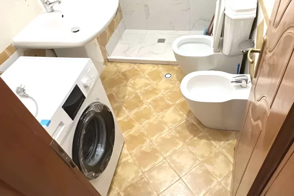 Shtepi me qera Apartament ne Tirane, 2+1, Mobilimi E mobiluar, Pagesa 600  Euro.