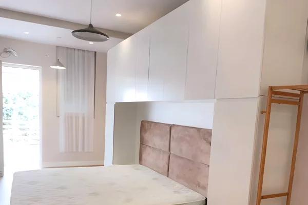 Shtepi me qera Apartament ne Tirane, 1+1, Mobilimi E mobiluar, Pagesa 550  Euro.