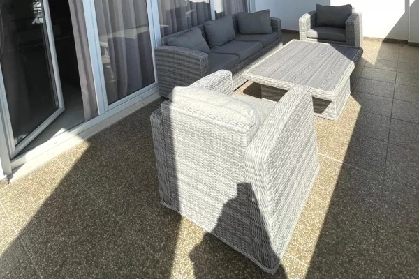 Shtepi me qera Apartament ne Tirane, 3+1, Mobilimi E mobiluar, Pagesa 1,300  Euro.