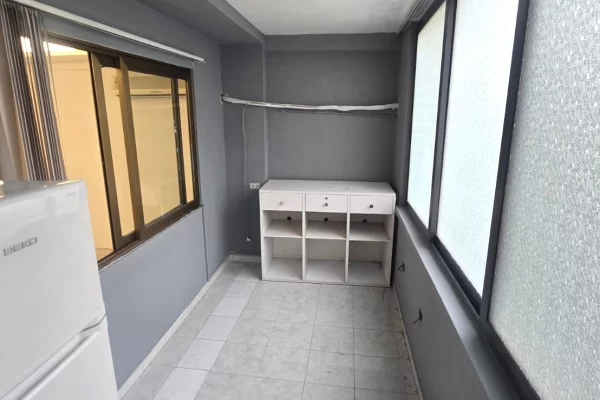 Shtepi me qera Apartament ne Tirane, 3+1, Mobilimi Bosh, pa mobiluar, Pagesa 1,000  Euro.